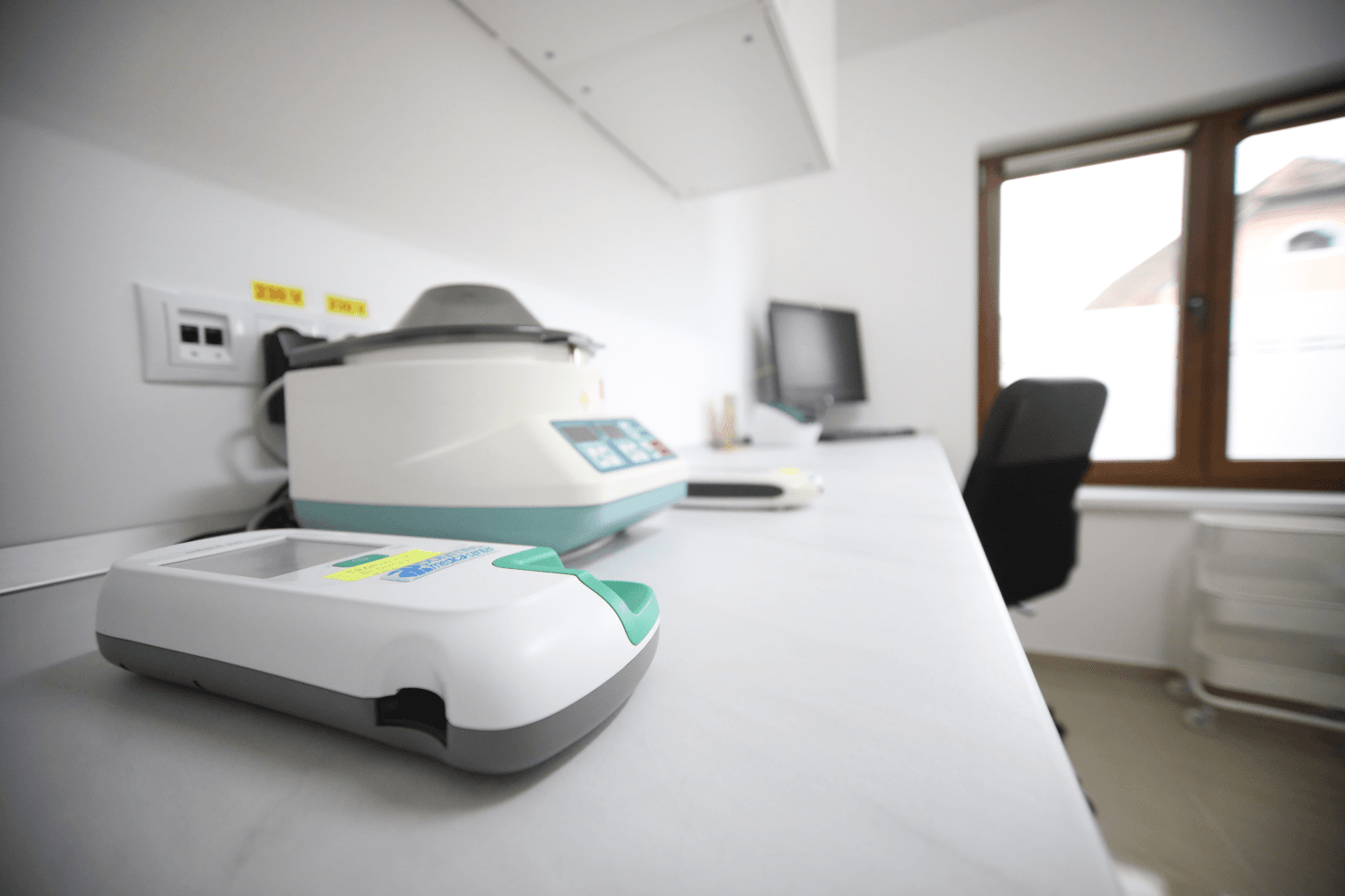 Laboratory equipment